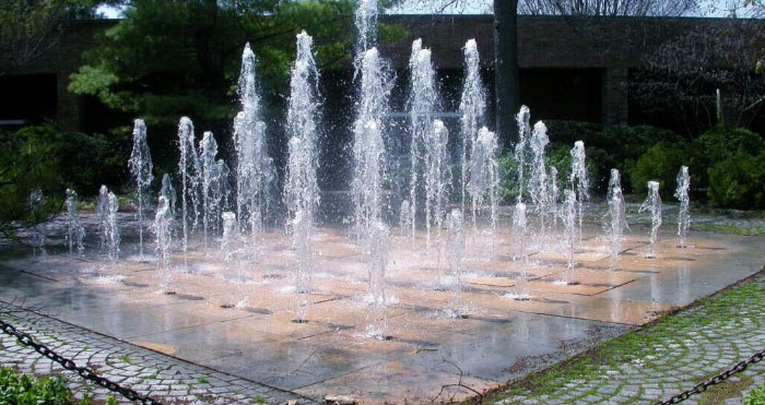 Water fountain contractors in India